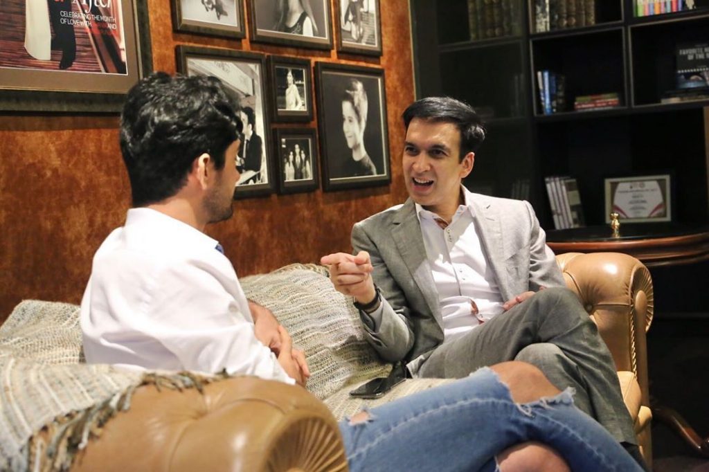 Kapan lagi bisa di-interview dengan salah satu aktor favorit saya Reza Rahadian